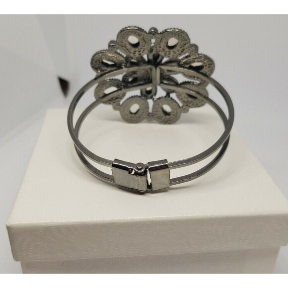 Silver Tone Cuff Bracelet Grey Purple Plastic Beads Crystal Floral Decorative - Picture 5 of 7